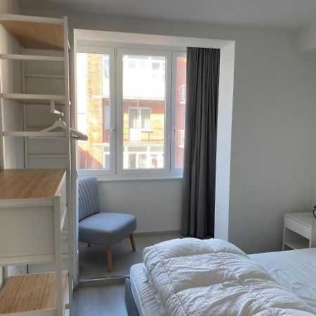 Ruim En Lichtrijk Appartement Op 100M Van Zee Te Koksijde Exterior photo
