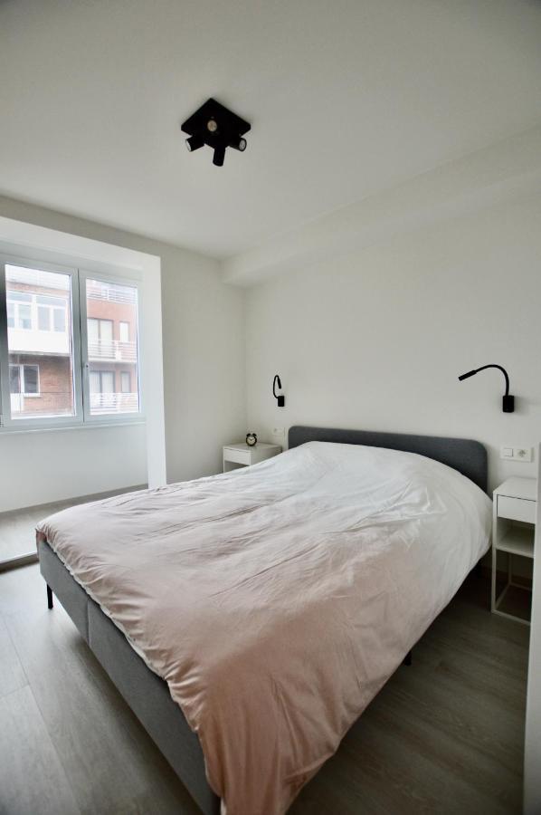 Ruim En Lichtrijk Appartement Op 100M Van Zee Te Koksijde Exterior photo