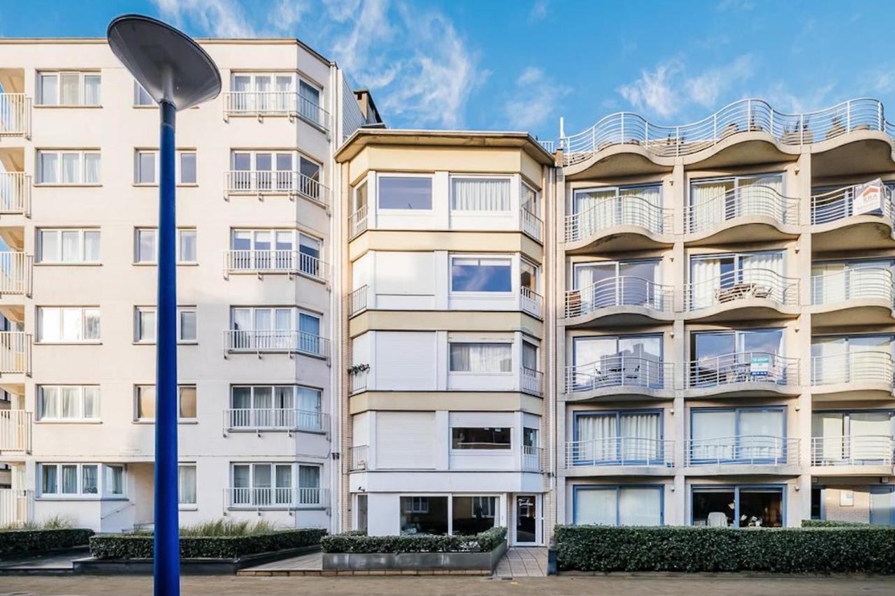 Ruim En Lichtrijk Appartement Op 100M Van Zee Te Koksijde Exterior photo